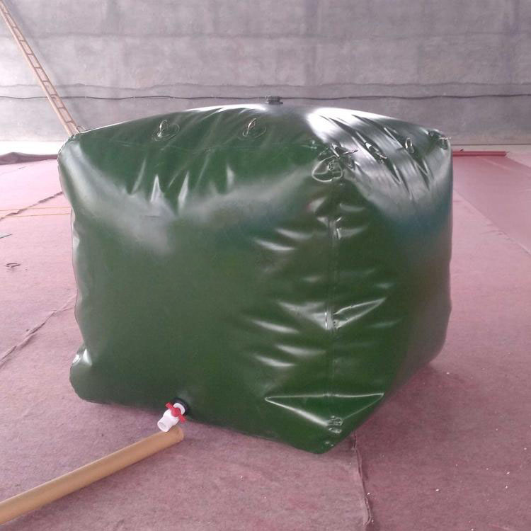 PVC储水囊厂家定做抗旱水囊（农村抗旱送水方案）